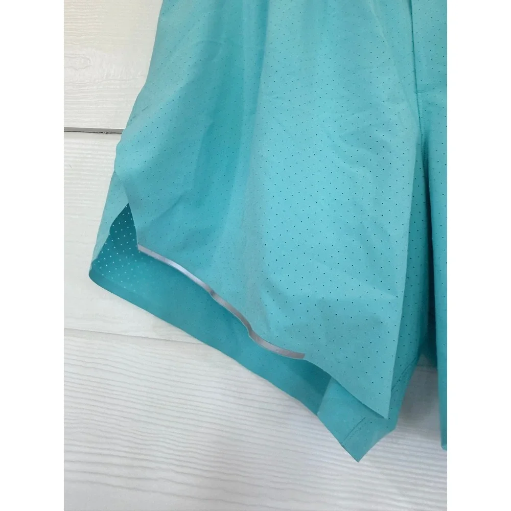 A- 073-Lululemon Fast and Free Lined Short 6 Turquoise Blue Perforated Running